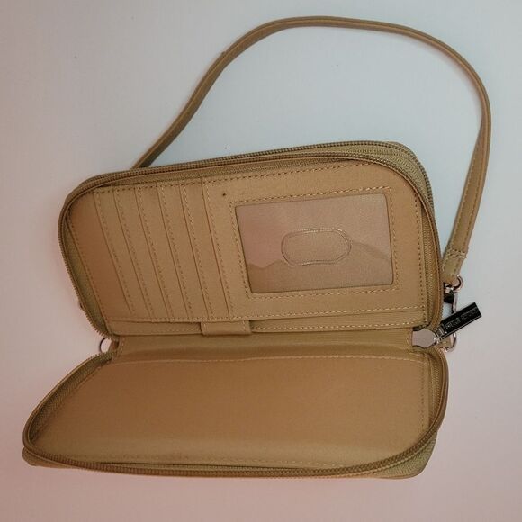 Pelle Studio by Wilsons Leather Tan Wallet On A String Crossbody Clutch - Picture 9 of 15